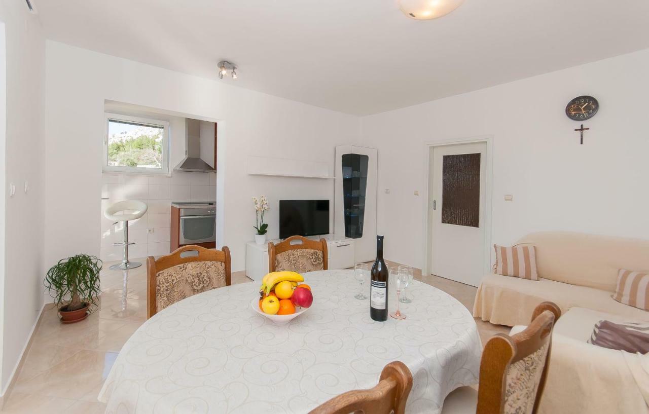 אומיס Apartment Ines מראה חיצוני תמונה