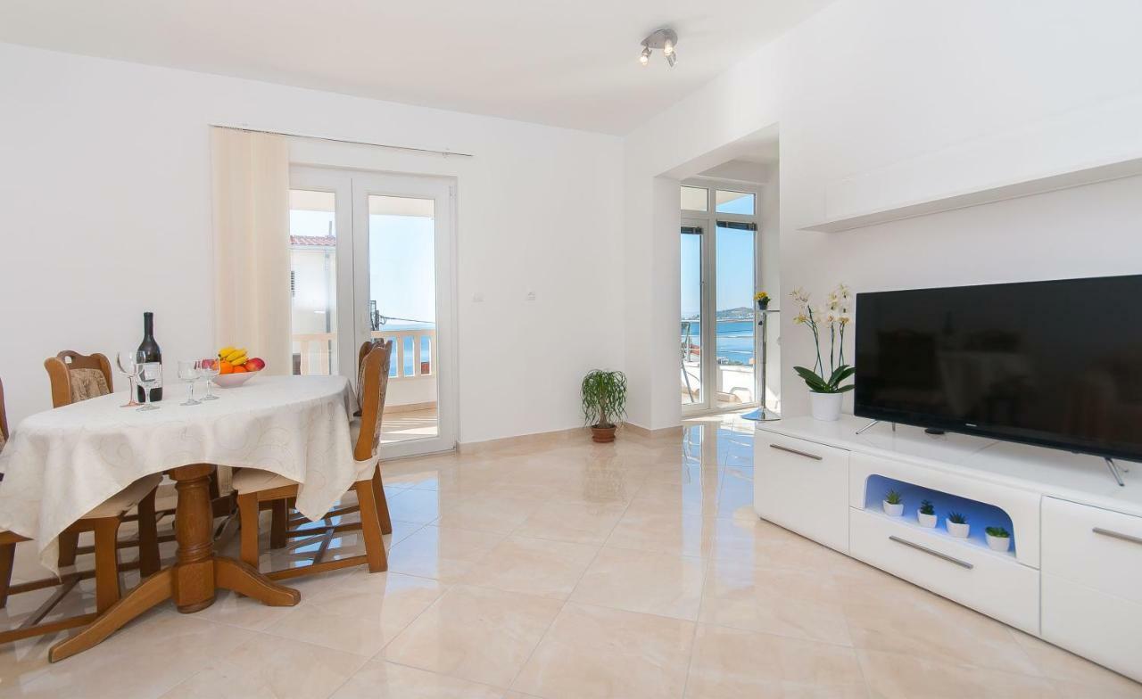 אומיס Apartment Ines מראה חיצוני תמונה